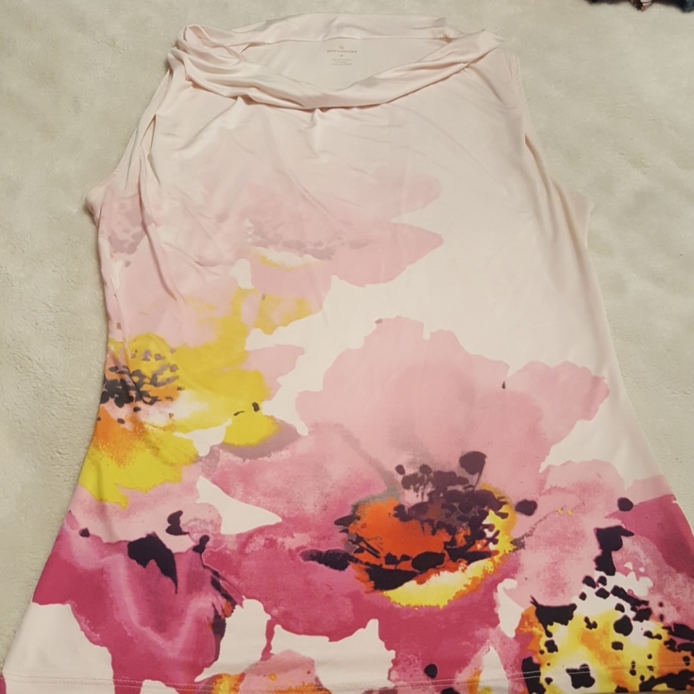 Women's sleeveless blouse